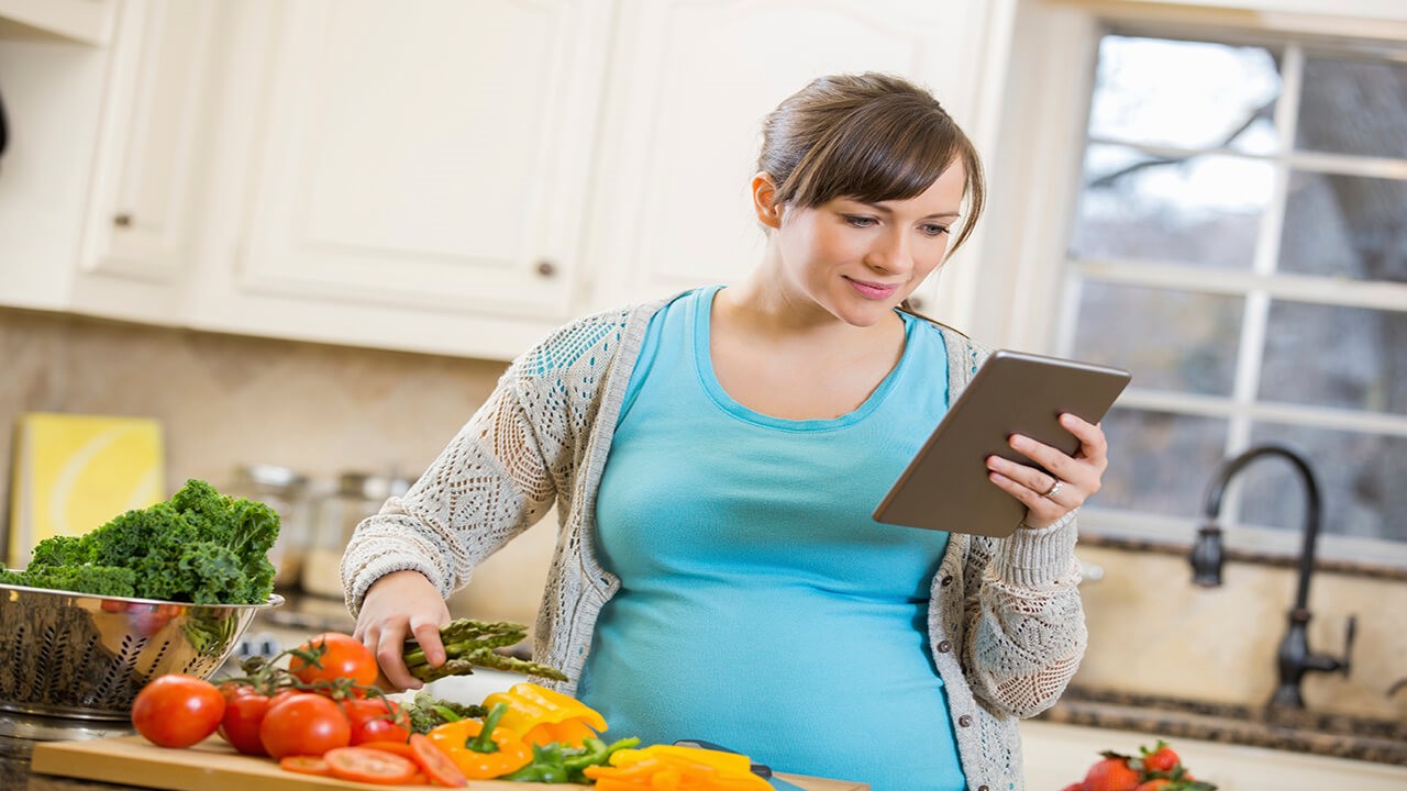 نکات تغذیه ای خانم ها در بارداری