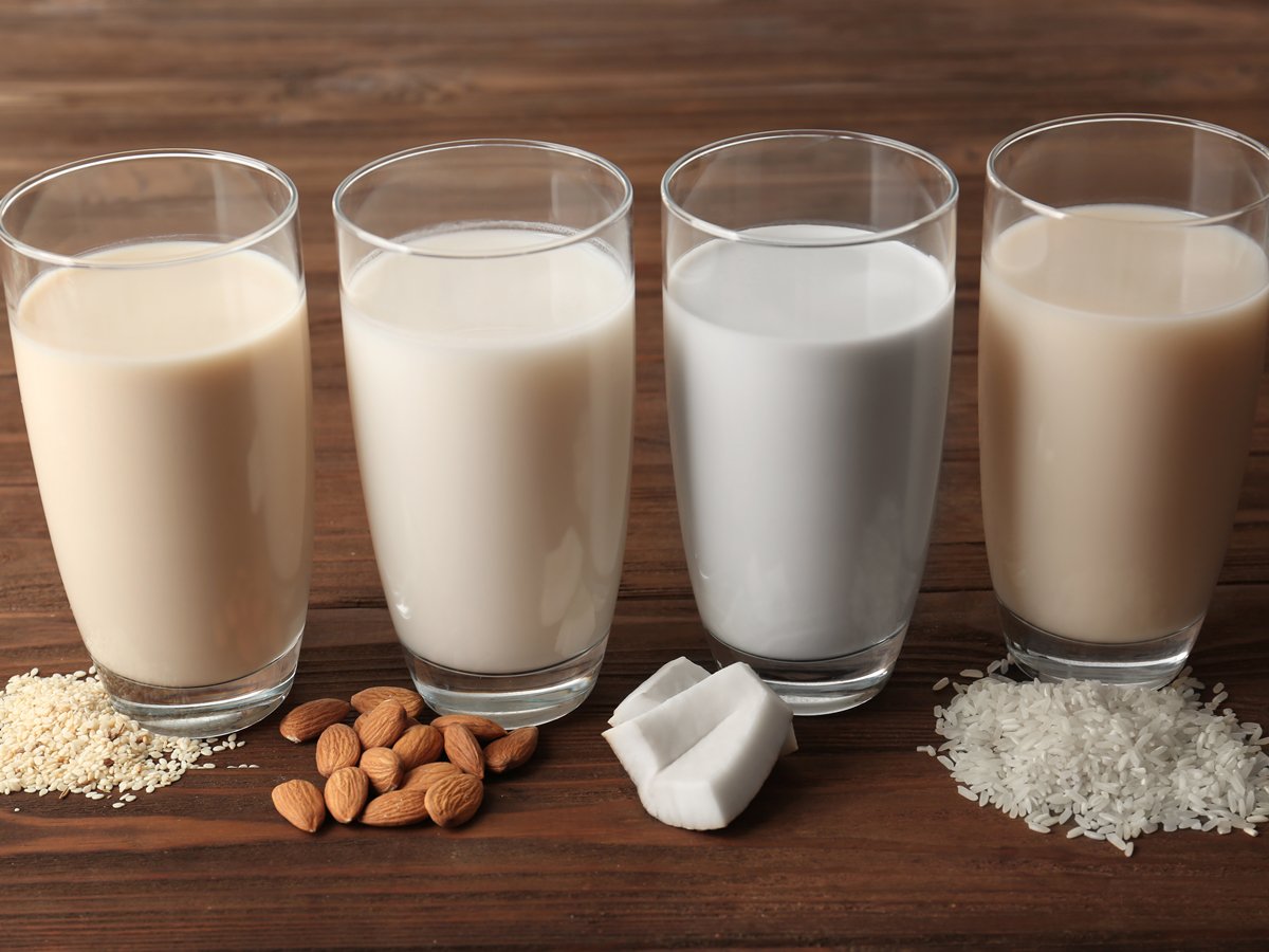 شیر سویا و نارگیل را جایگزین شیرهای کم چرب نماییم
