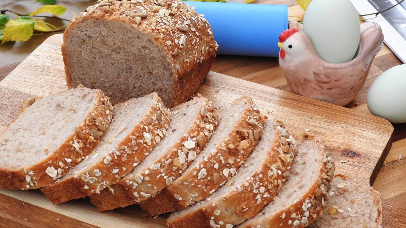 در مورد نان تست اگر این نان به طور کامل از آرد گندم کامل تهیه شده باشد، می تواند نان خوبی برای کاهش وزن باشد