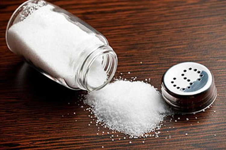 نکته‌هایی برای کم کردن نمک در رژیم dash
